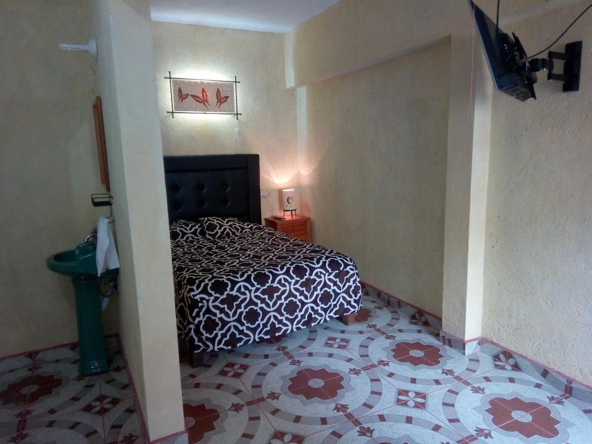 Hospedaje Casa Cortés - Recamaras de Descanso en Tepoztlán Mor Exterior foto