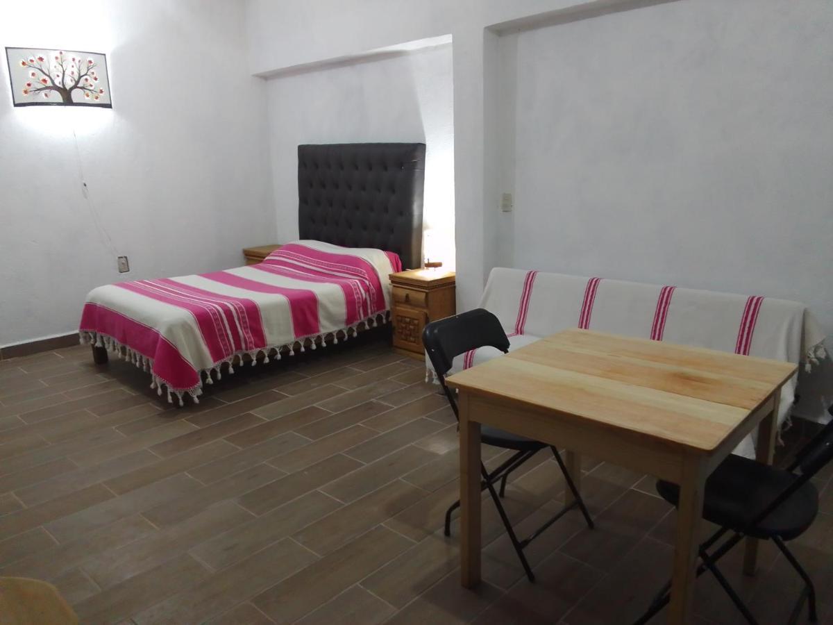 Hospedaje Casa Cortés - Recamaras de Descanso en Tepoztlán Mor Exterior foto